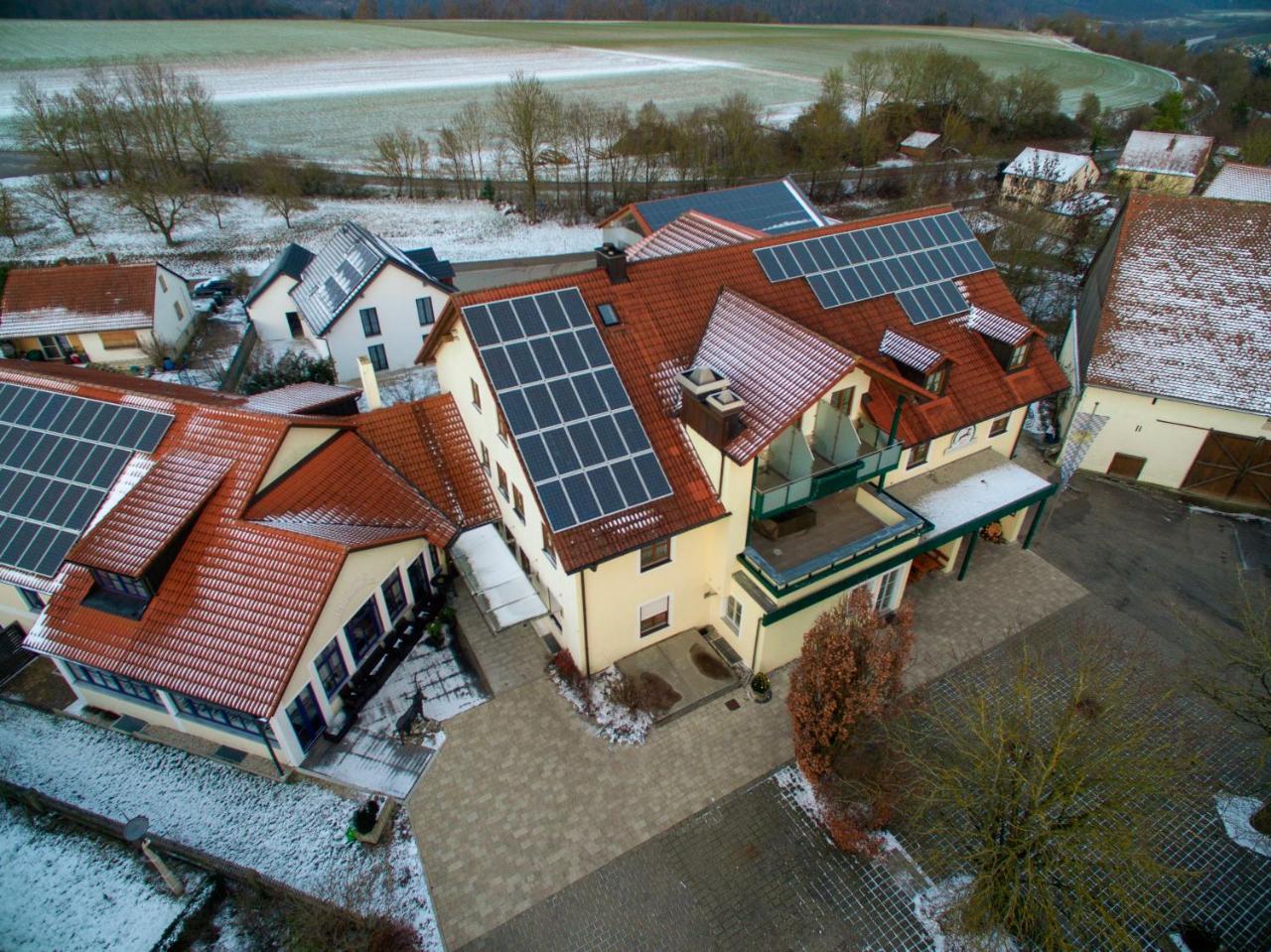 Gasthof Zum Hirschen Beilngries Exteriör bild